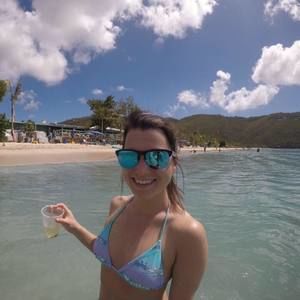 Meet your Posher, Caroline